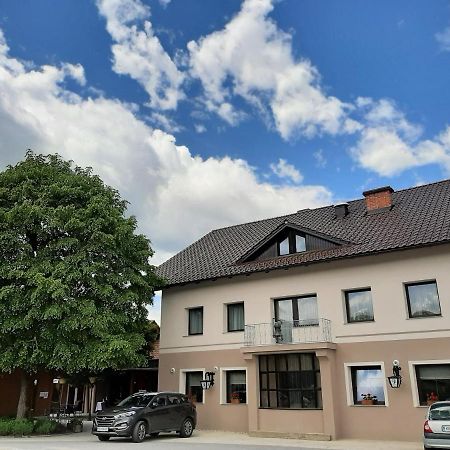 Gostilna Zolnir Hotell Kostanjevica na Krki Exteriör bild