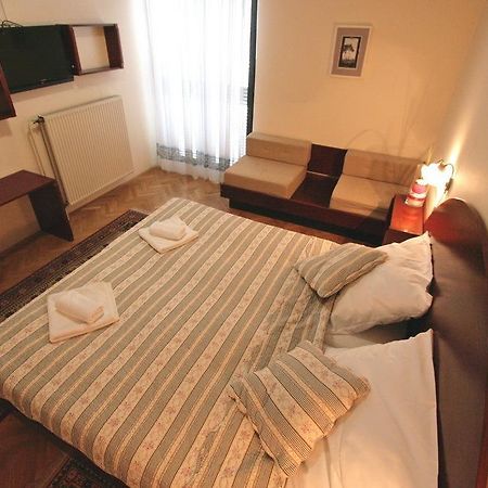Gostilna Zolnir Hotell Kostanjevica na Krki Rum bild