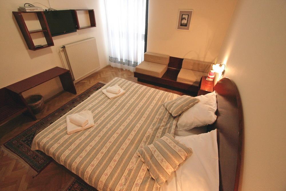 Gostilna Zolnir Hotell Kostanjevica na Krki Rum bild